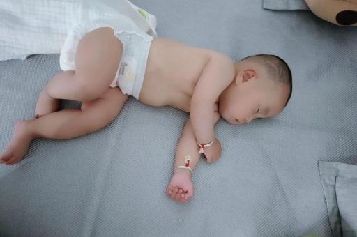 茂名五个月宝宝体重 茂名五个月宝宝体重